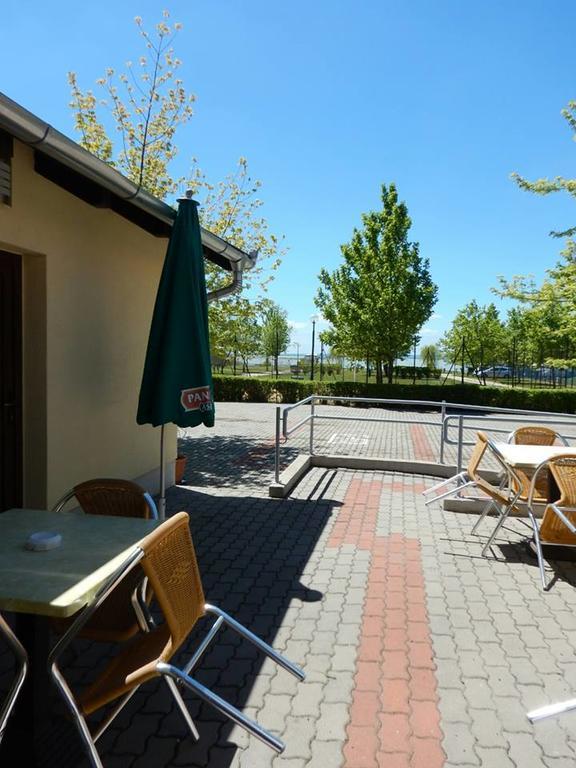 Hotel Balaton Eldorado Camping Badacsonytördemic Exterior foto