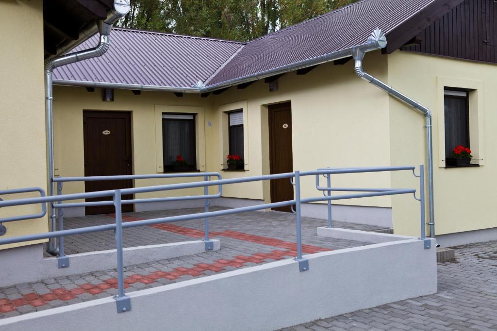 Hotel Balaton Eldorado Camping Badacsonytördemic Exterior foto